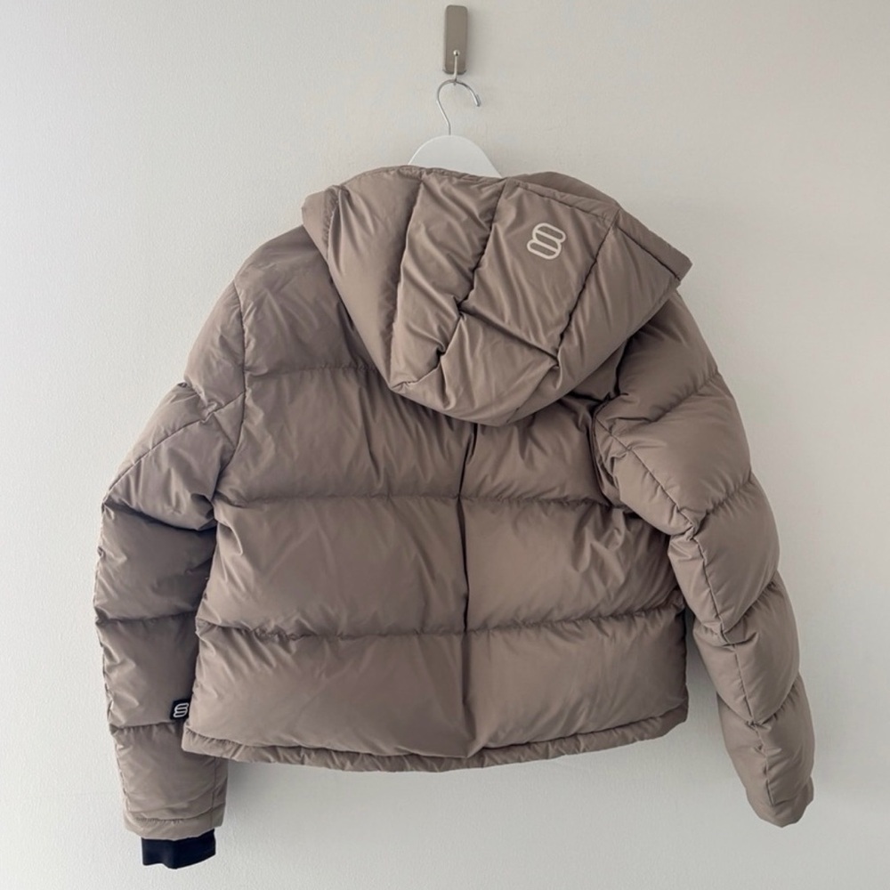 ARITZIA Super Puff Shorty Jacket - Picture 3 of 3